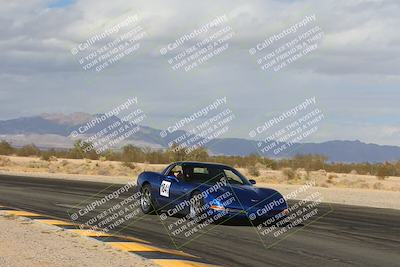 media/Jan-26-2025-SCCA SD (Sun) [[bcf61ed115]]/4-Women Novice/Session 2 (Turn 7 Inside)/